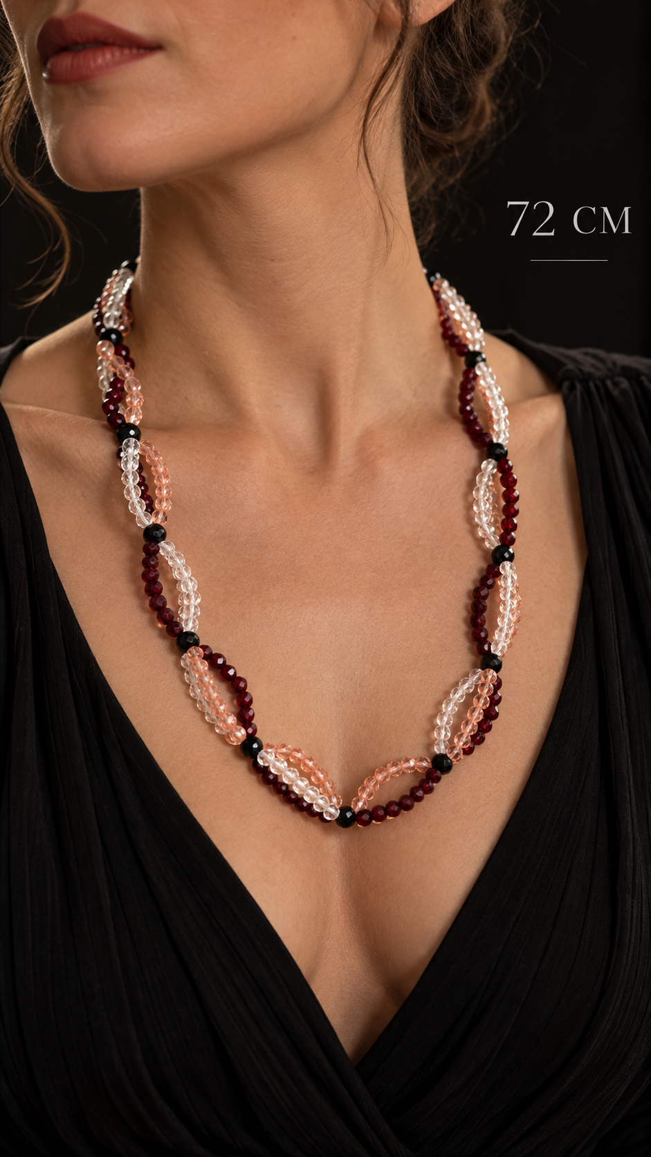 Collana architettonica a tre fili di perle di vetro sfaccettato rosa, rosso granato e trasparente