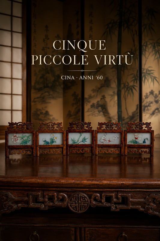 Paravento in miniatura con cinque pannelli decorati con fiori e piante simboliche, Cina, ca anni ‘60