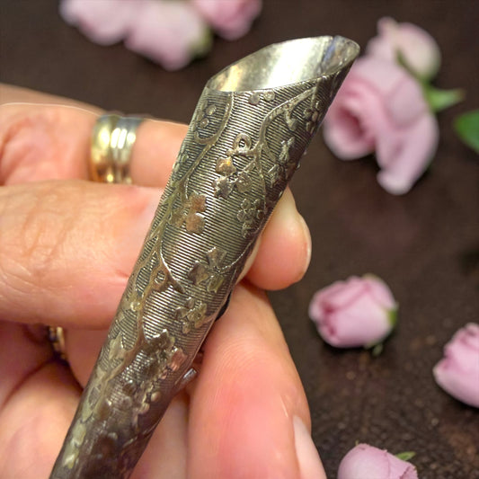 Tussy mussy da corsage placcato argento, fine ‘800 - primo ‘900