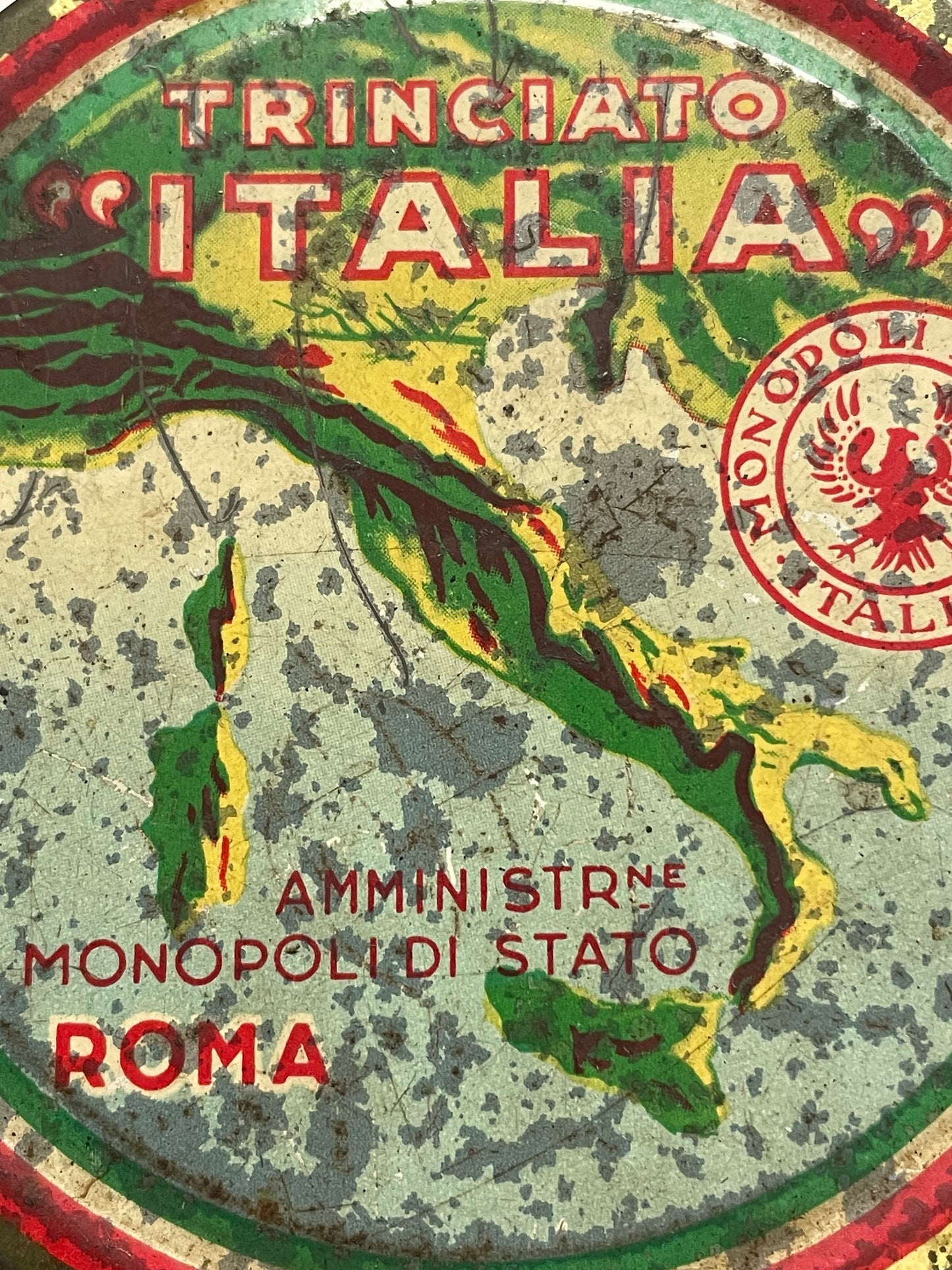 Scatola in latta anni 40 del trinciato Italia periodo autarchico ￼