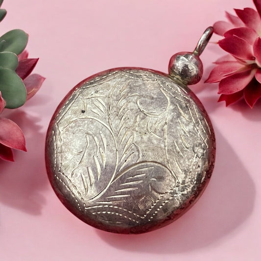 Pendente in argento, porta profumo