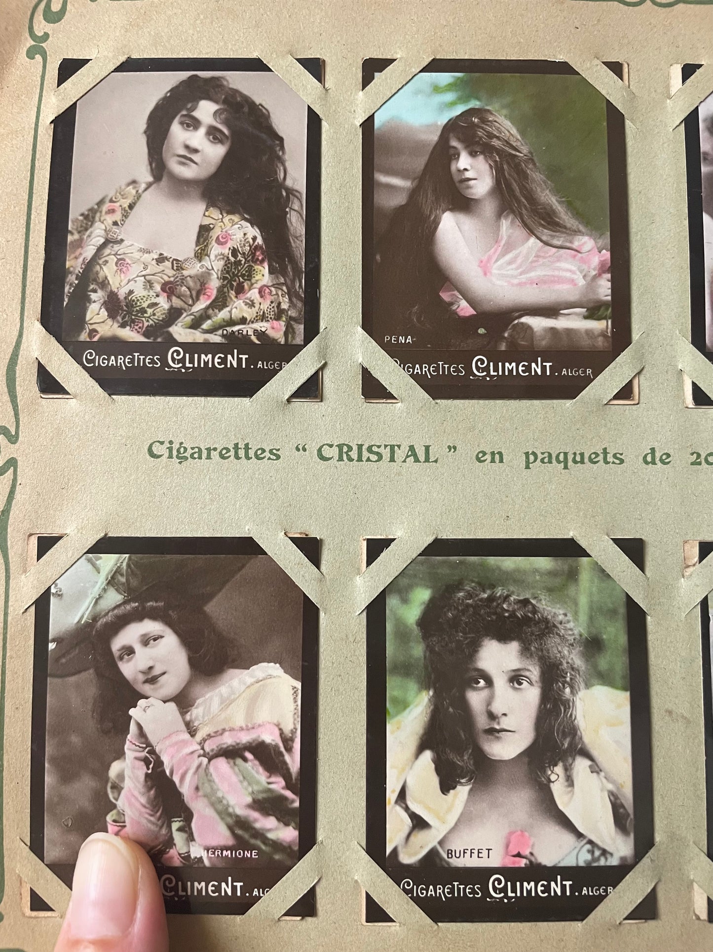 Antico album di Ephemera pubblicitari 1906, foto virate femminili, completo, Climent pz 400.