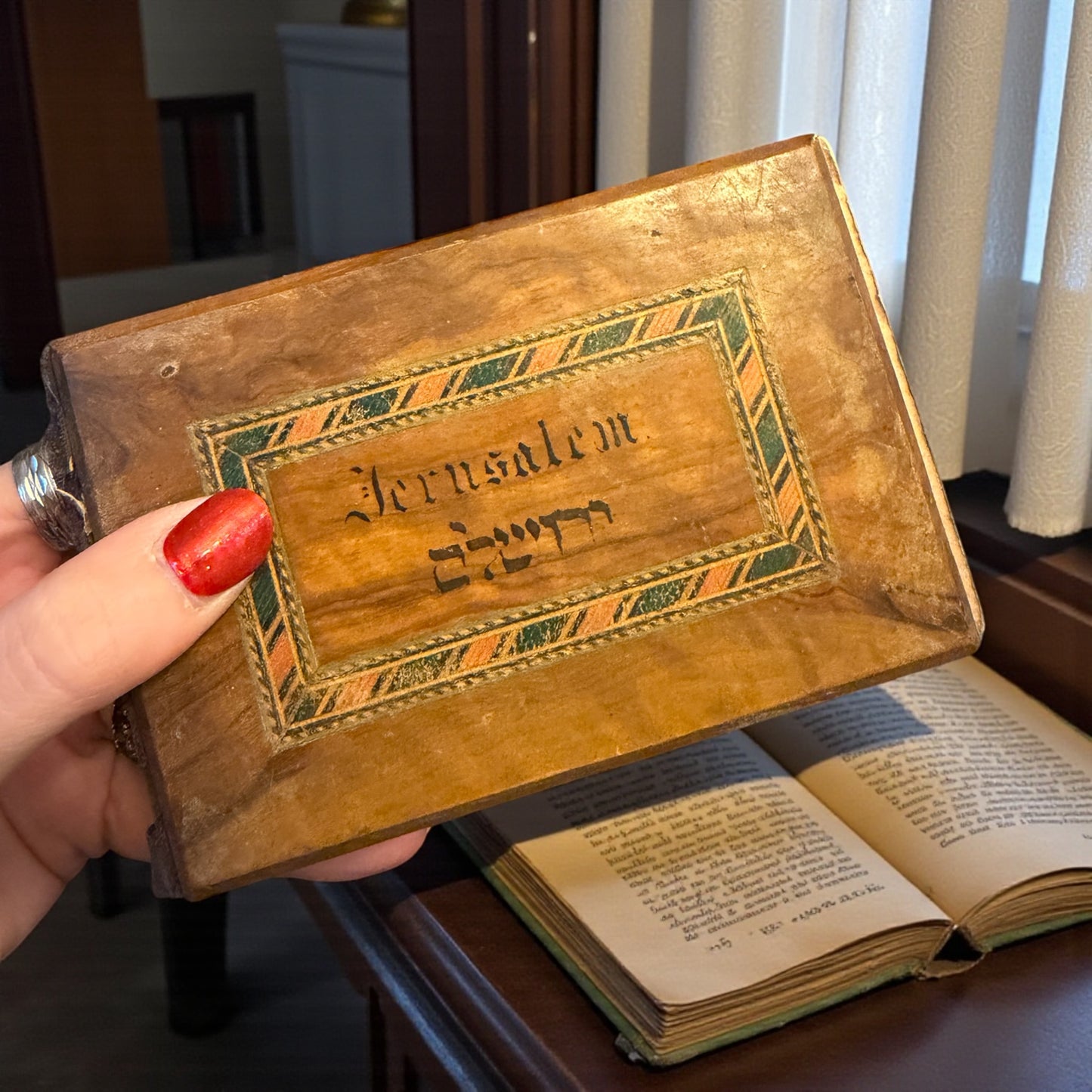 Antico erbario Terra Santa Gerusalemme fine ‘800 - primo ‘900 con copertina in ulivo e dedica manoscritta