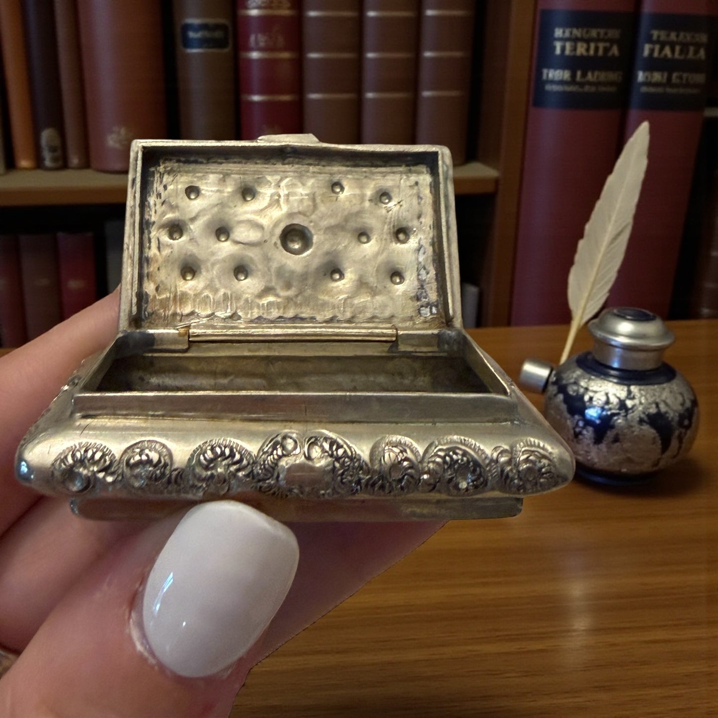 Tabacchiera da fiuto da tasca riccamente decorata, Mitteleuropa primo ‘900