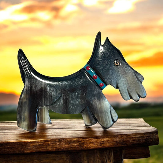 Spilla in corno anni ‘50 cane scottie Sir Pepe