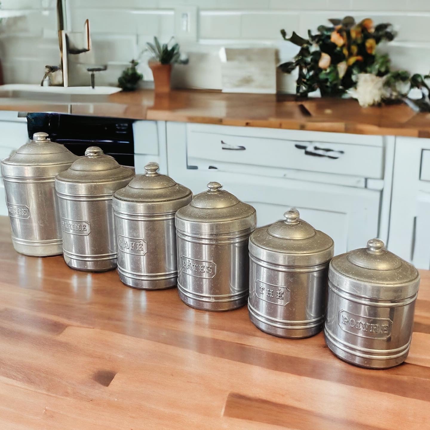 Set of 6 aluminum kitchen jars