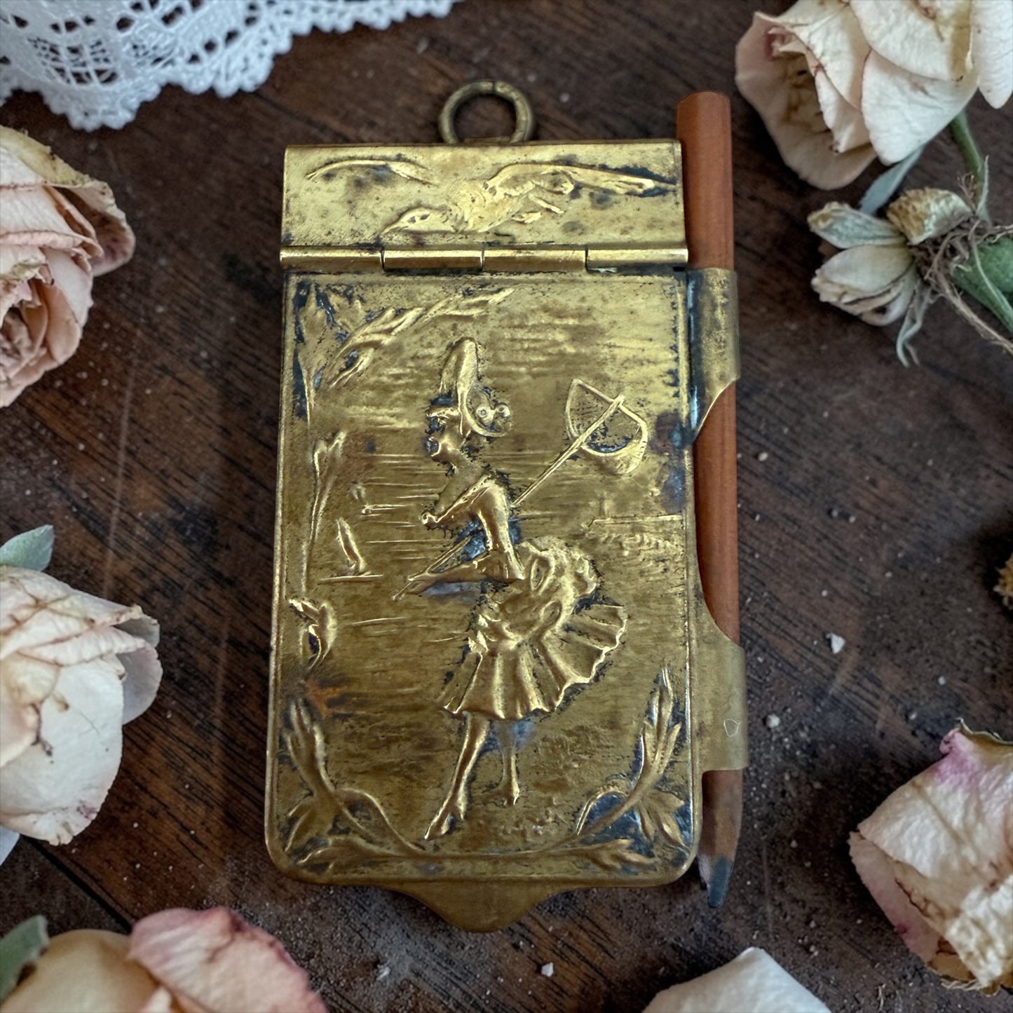 Carnet de bal giapponista da chatelaine con blocco e matita coevi, fine ‘800-primo ‘900