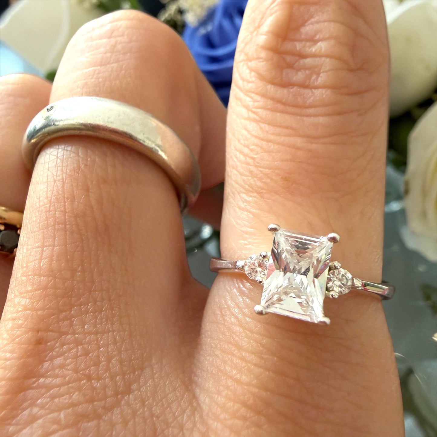 Anello trilogy in argento con zirconia cubica e taglio princess, fine ‘900