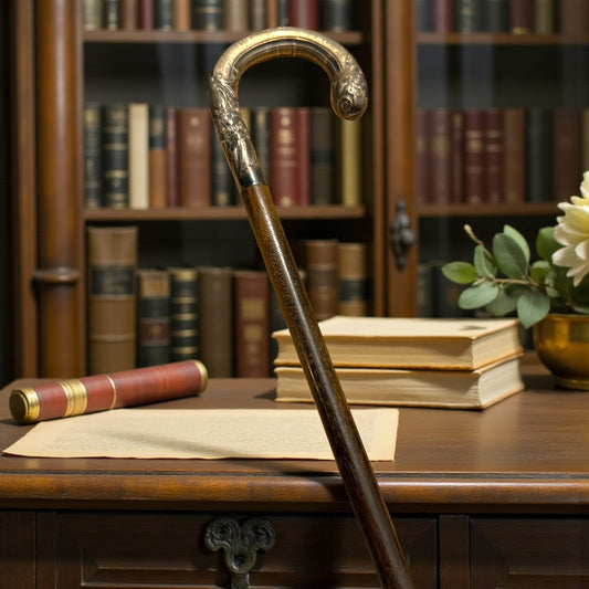 Antica impugnatura in argento per ombrello, fine ‘800 riccamente cesellata con monogramma