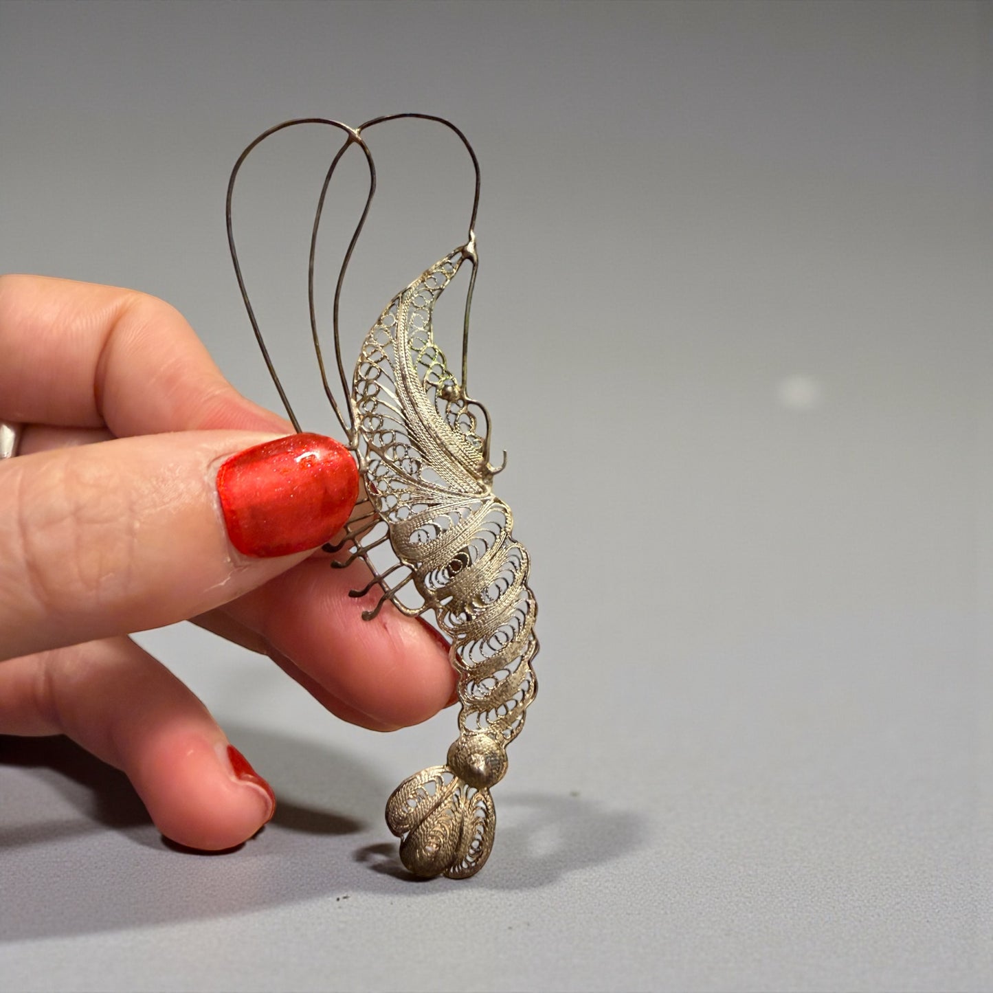 Spilla in filigrana d’argento a guisa di gambero, primi decenni ‘900