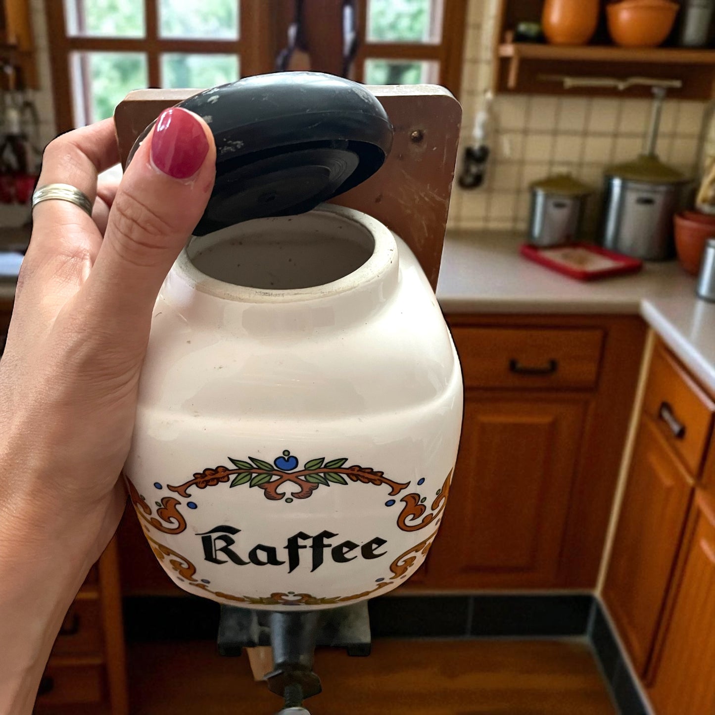 Macina caffè da muro tedesco in ceramica, anni ‘50