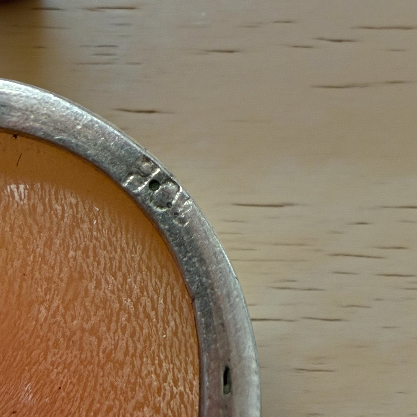 Cammeo su conchiglia in cornice d’argento, doppia funzione spilla & pendente, ca anni ‘50