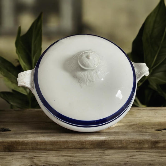 Antique white and blue tureen with acanthus leaves