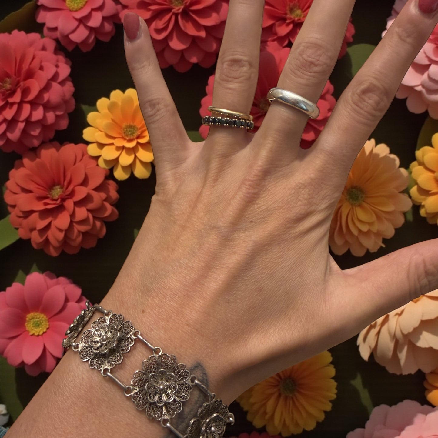 Antico bracciale, fine filigrana d’argento a motivi floreali, Dipartimento della Senna