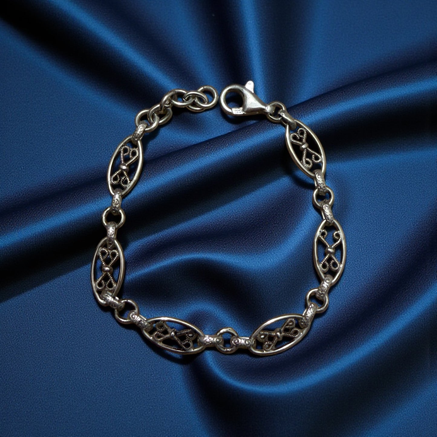 Bracciale in argento ricavato da antica catena da panciotto, fine ‘800 con chiusura contemporanea