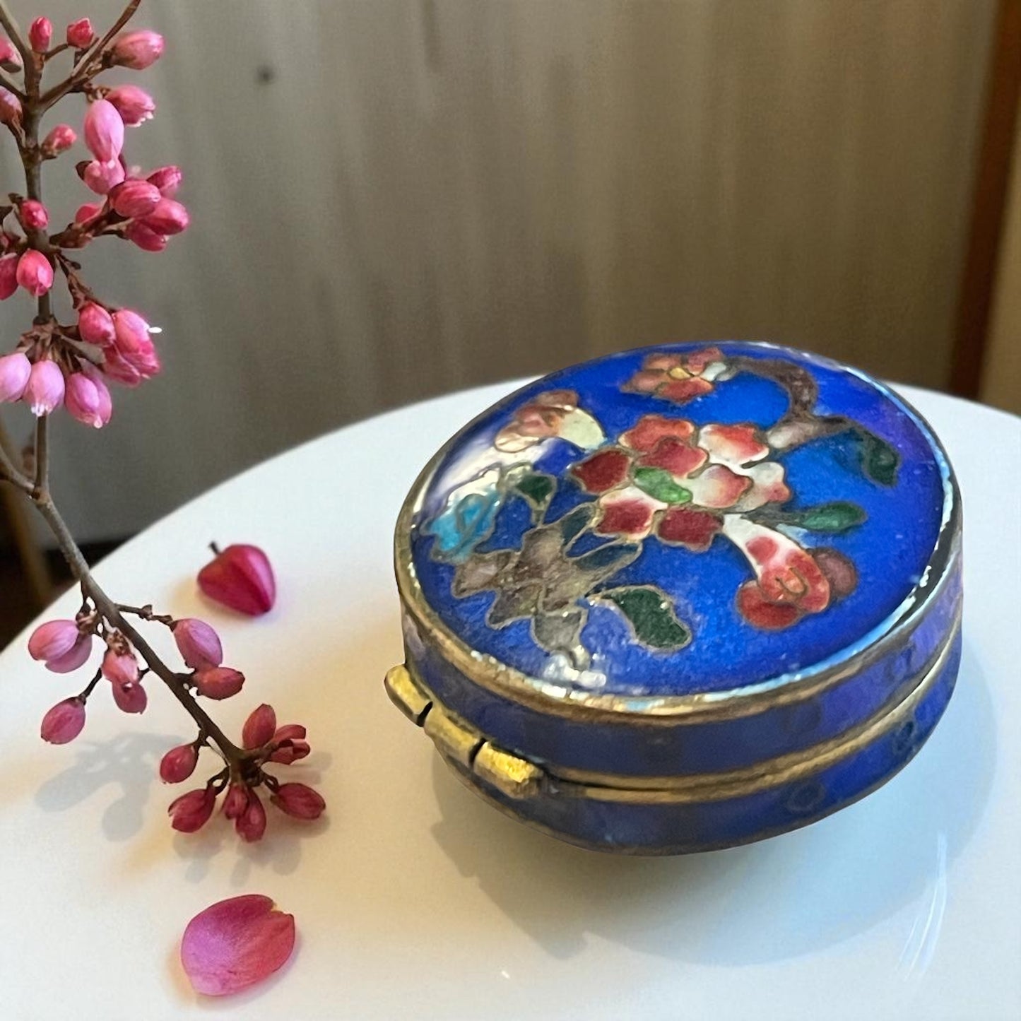 Porta pillole o essenze profumate in smalto cloisonné, primo ‘900 Cina