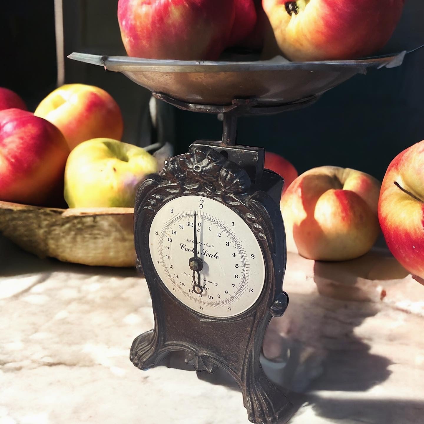 Vintage kitchen scale