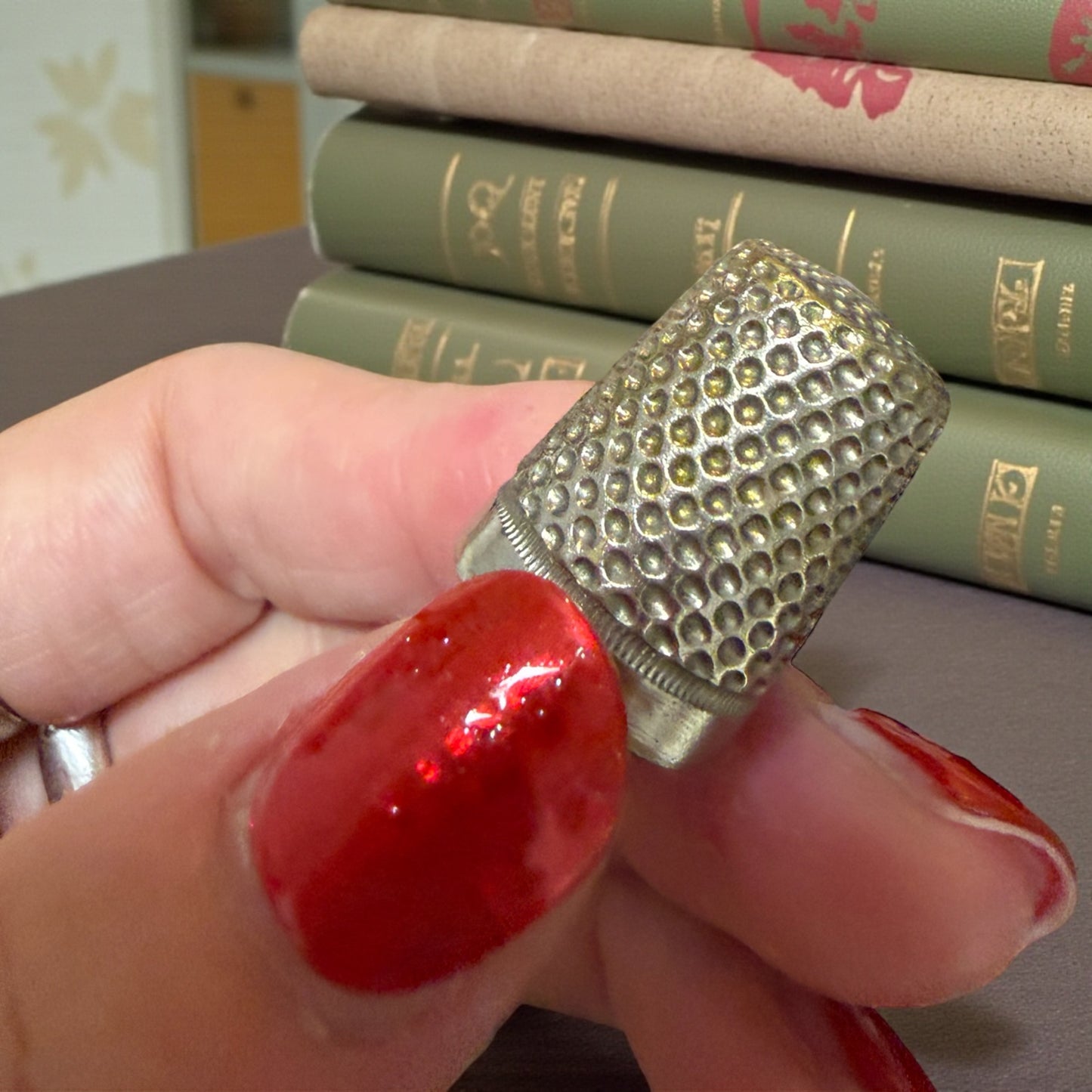 Scatola da cucito tardo Liberty, meravigliosa litografia