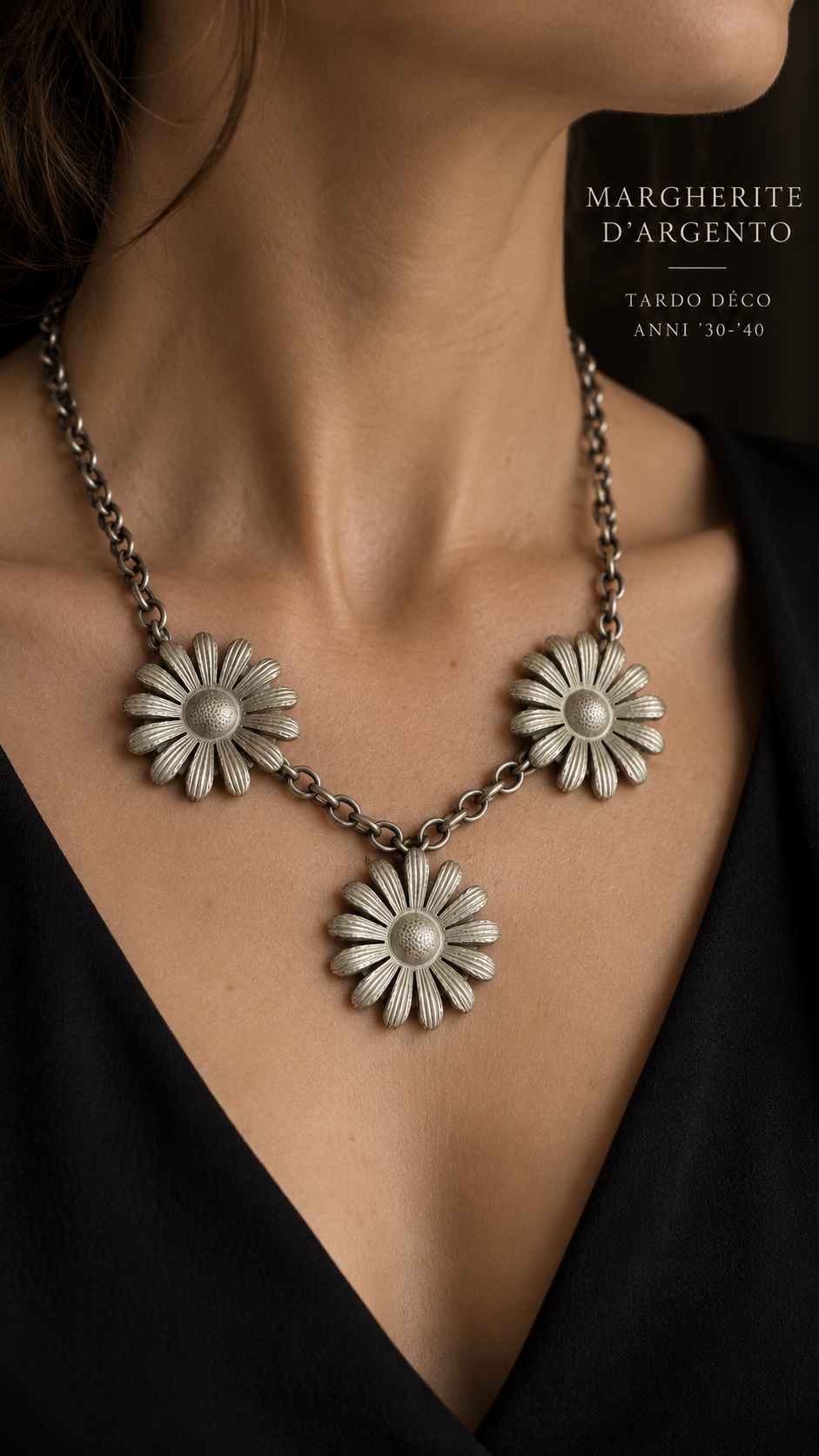 Antica collana tardo déco anni ‘30 con grandi margherite in metallo argentato