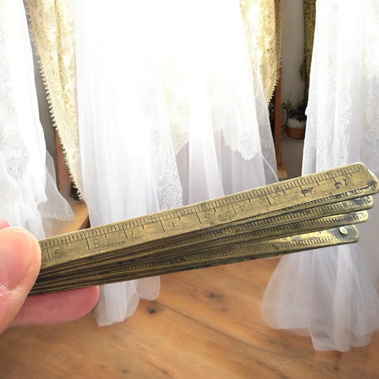 Metro pieghevole in ottone dorato anni ‘30