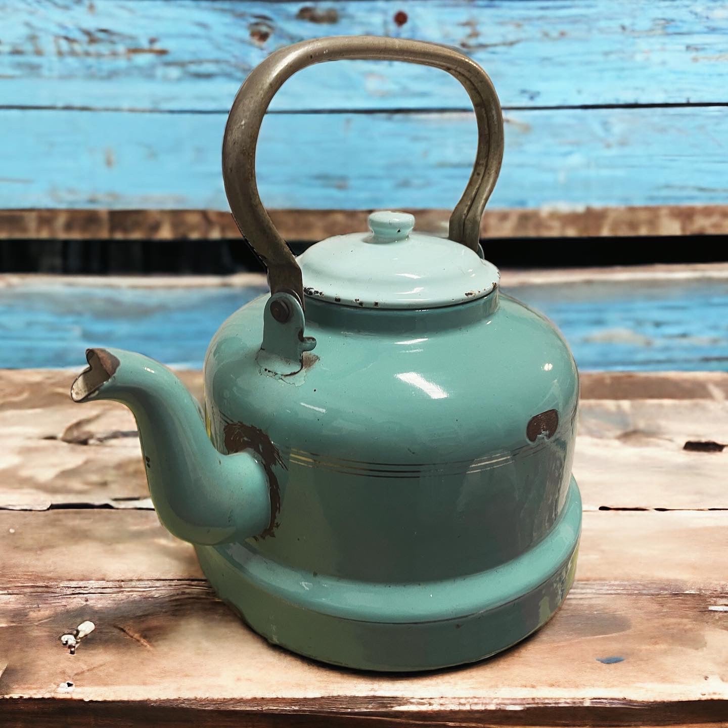 Antique large kettle with strainer