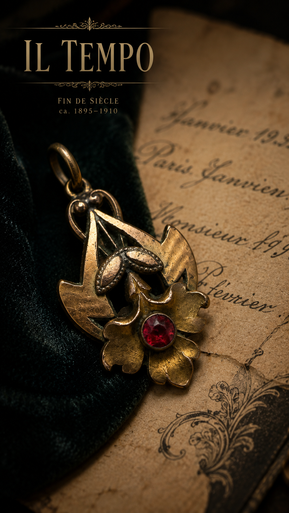 Antico Ciondolo pendente proto Liberty placcato oro con centrale rosso rubino, 1895-1905 ca