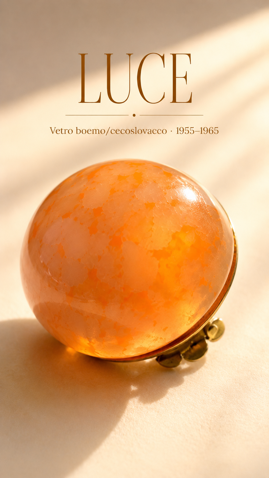 Orecchini clip Boemi in vetro lavorato, fine 50s inizio 60s