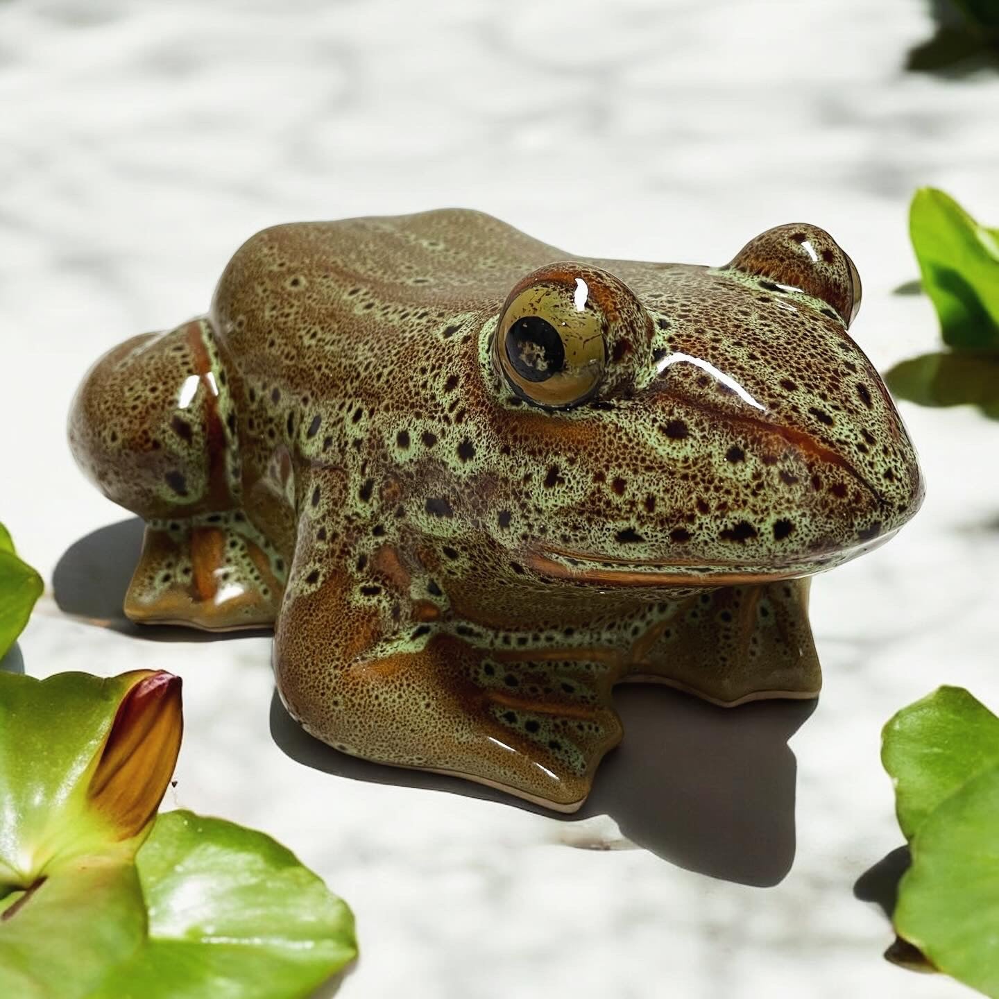 Vintage porcelain frog