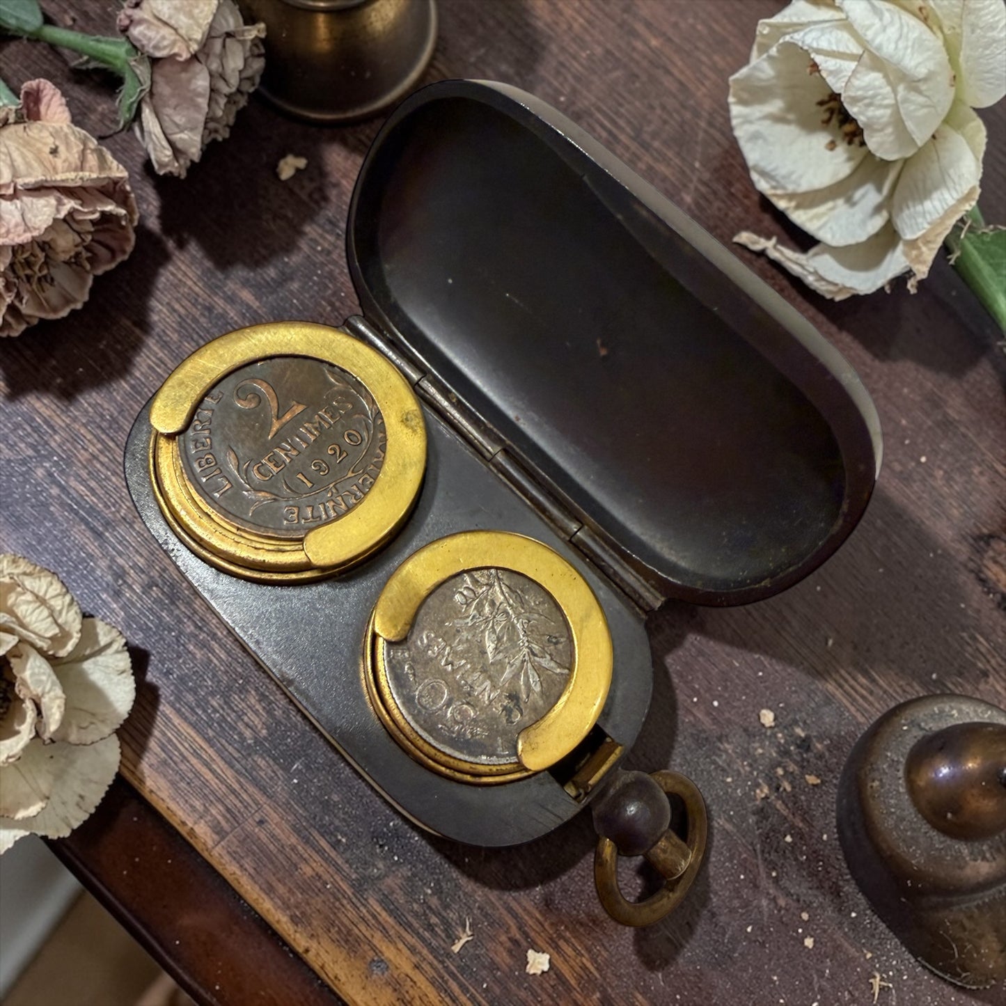 Antico porte-Louis porta Luigi monete da Châtelaine anni ‘20 metallo brunito