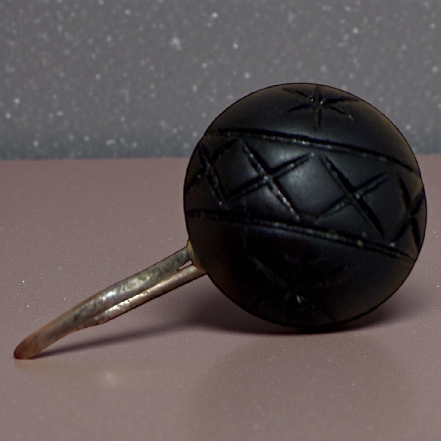 Orecchini da lutto in Jet giaietto ed oro basso, epoca vittoriana