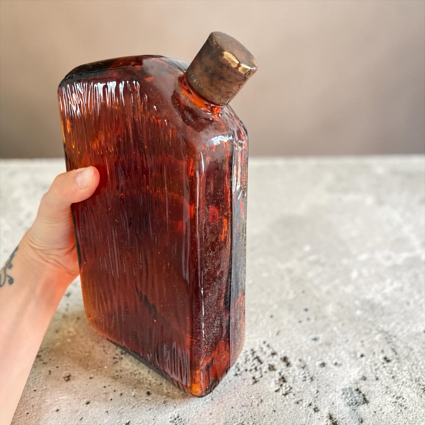 Tantalus anni ‘40, nascondiglio porta liquori a guisa di libri antichi