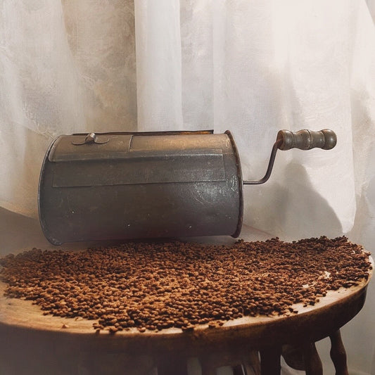 Antico tosta caffè da camino o stufa