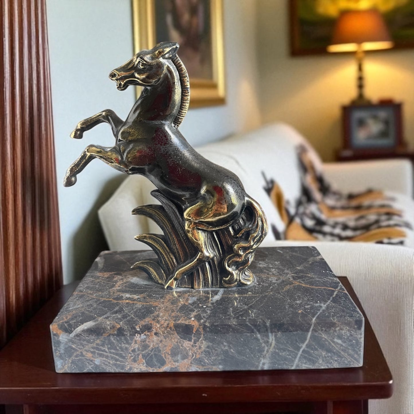 Statua fermacarte cavallino rampante su marmo, anni ‘40-‘50