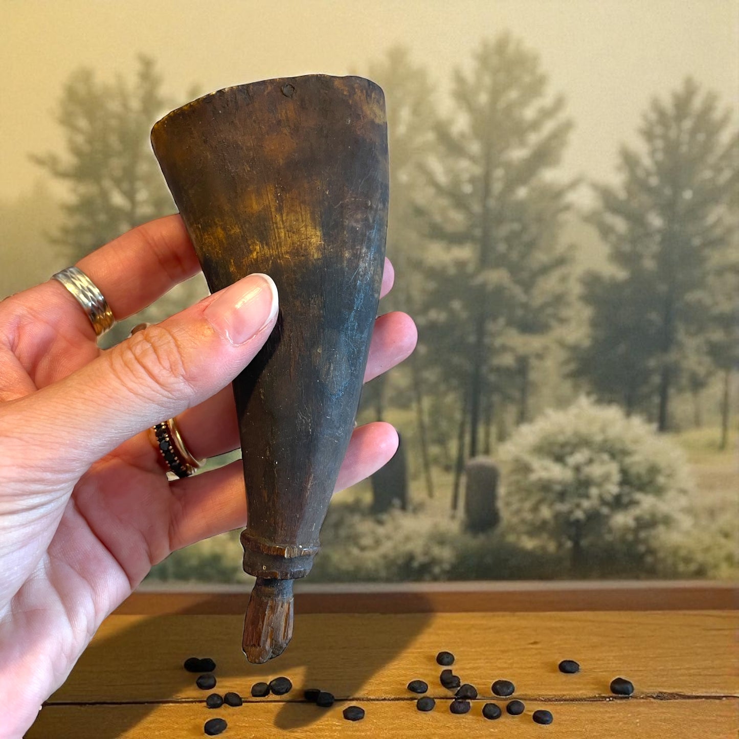 Antica fiaschetta da caccia in corno con pallini d’epoca, fine ‘800