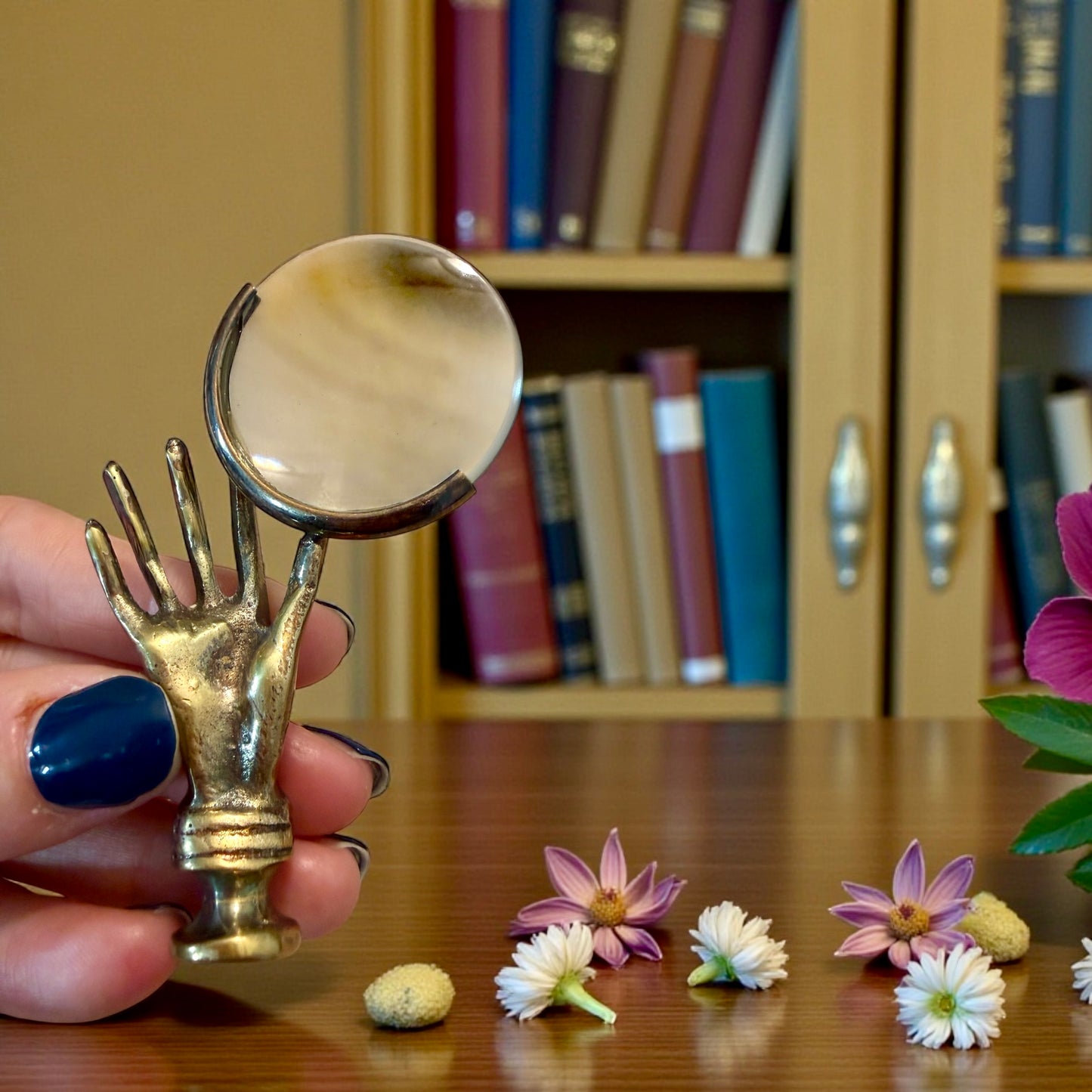 Antica lente da studio o lettura con mano, fine ‘800 - primo ‘900