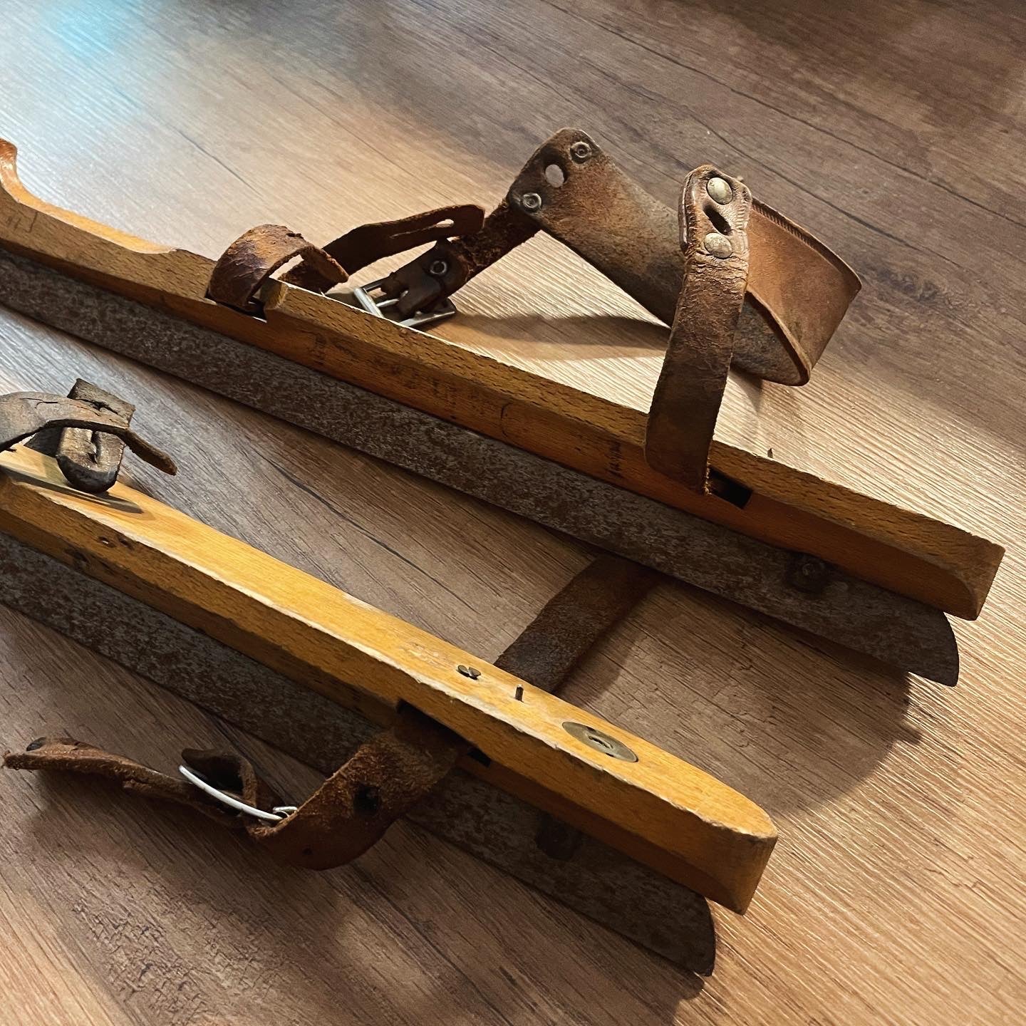 Scandinavian Ice Skis