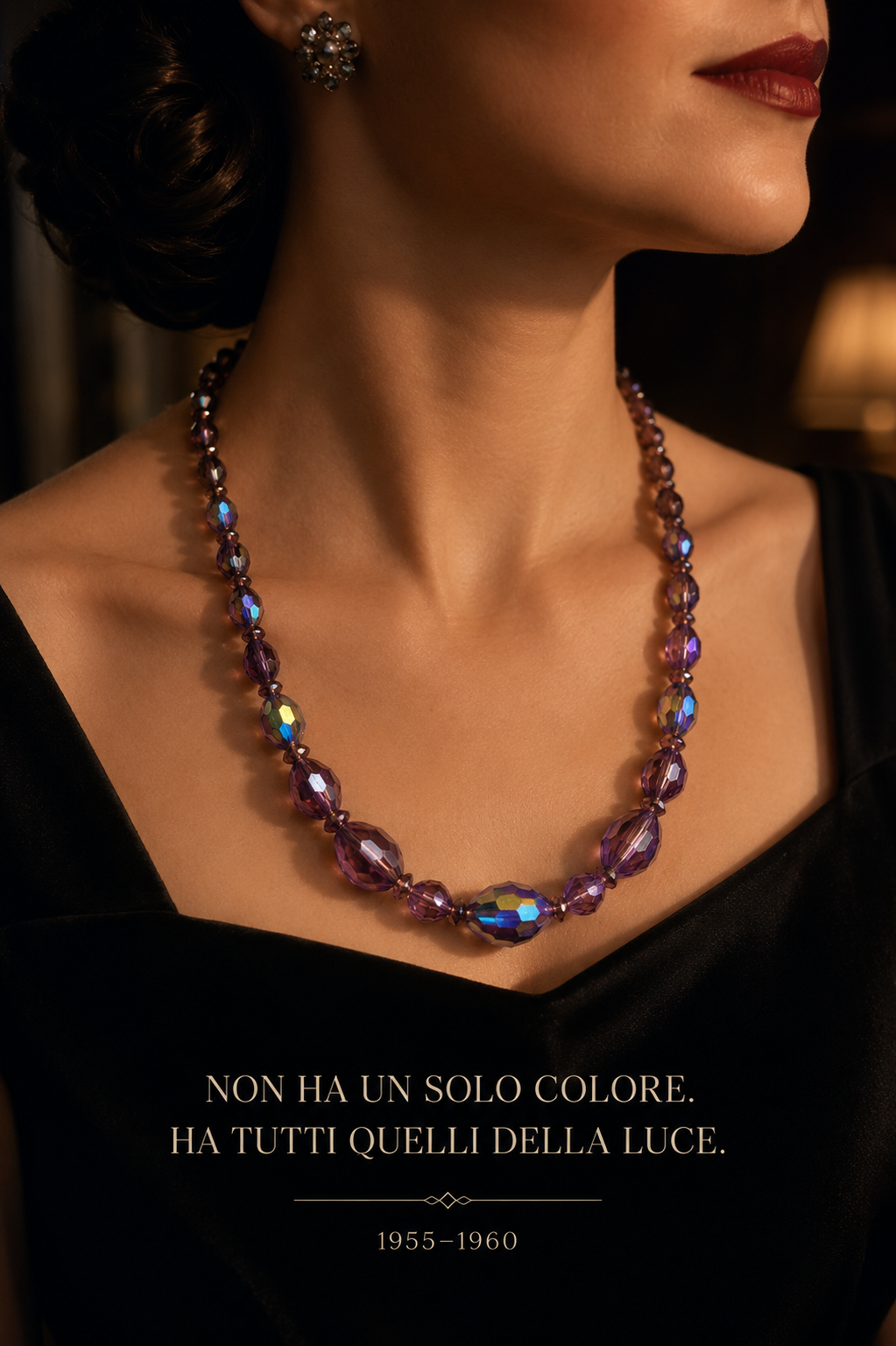 Collana con perle in vetro sfaccettato degradé color malva e finitura aurora Borealis