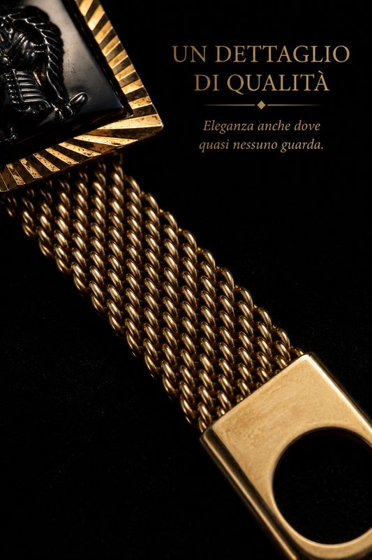 Gemelli da uomo con catena a maglia dorata e cammeo guerriero in ematite