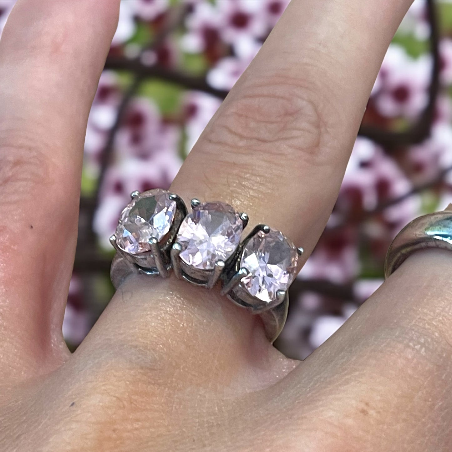 Anello trilogy argento e zirconi color malva