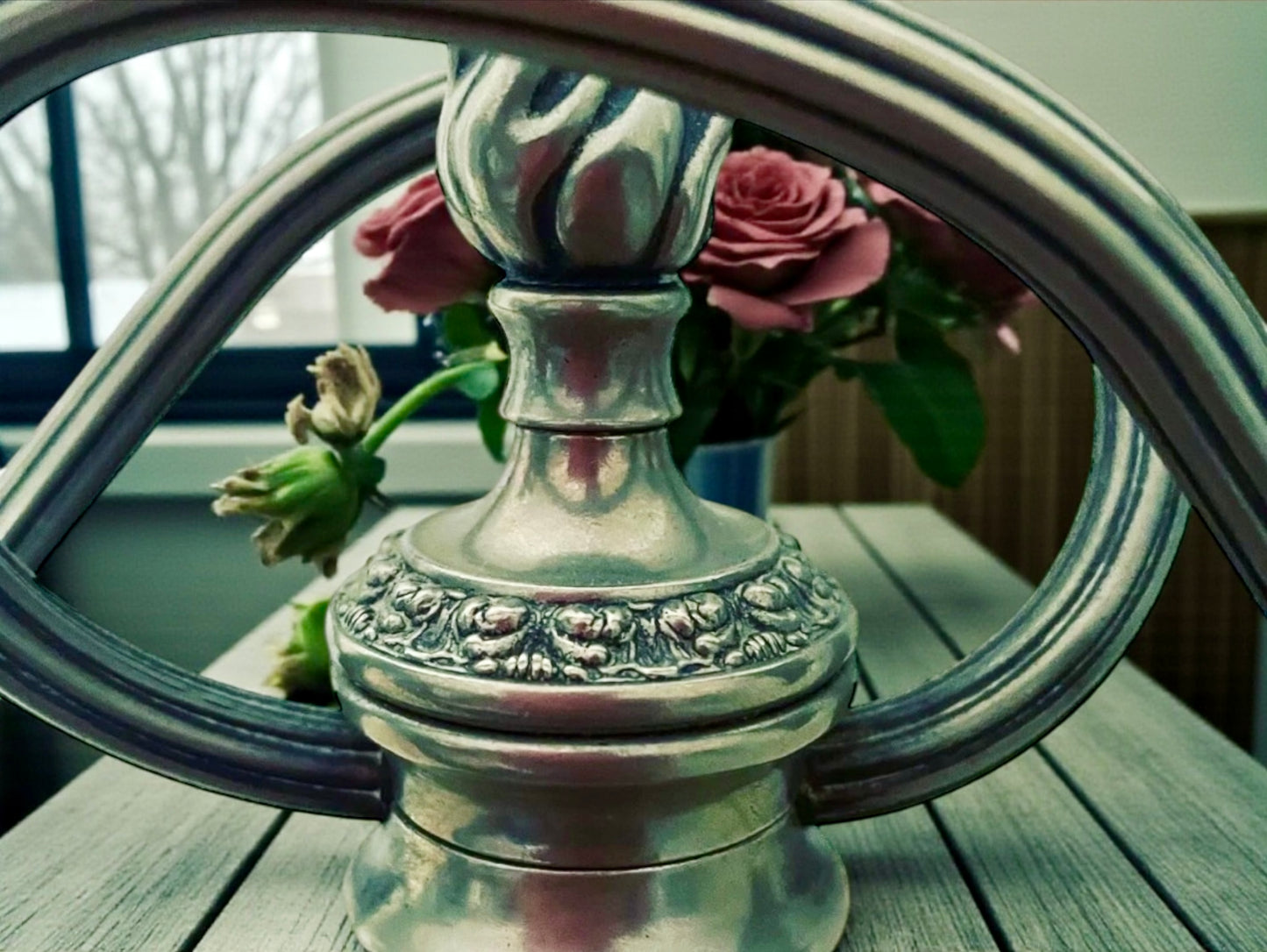 Candelabro argentato IANTHE a due luci, british anni ‘50