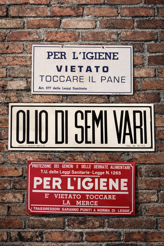 Tris lamierini anni ‘60 vintage per esercizio vendita derrate alimentari, originali epoca