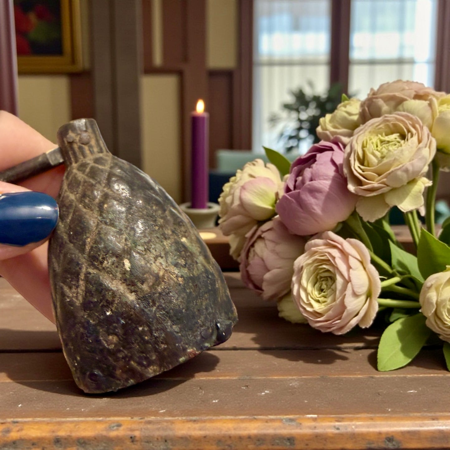 Spegni candele con campana mobile, decorato, in ghisa