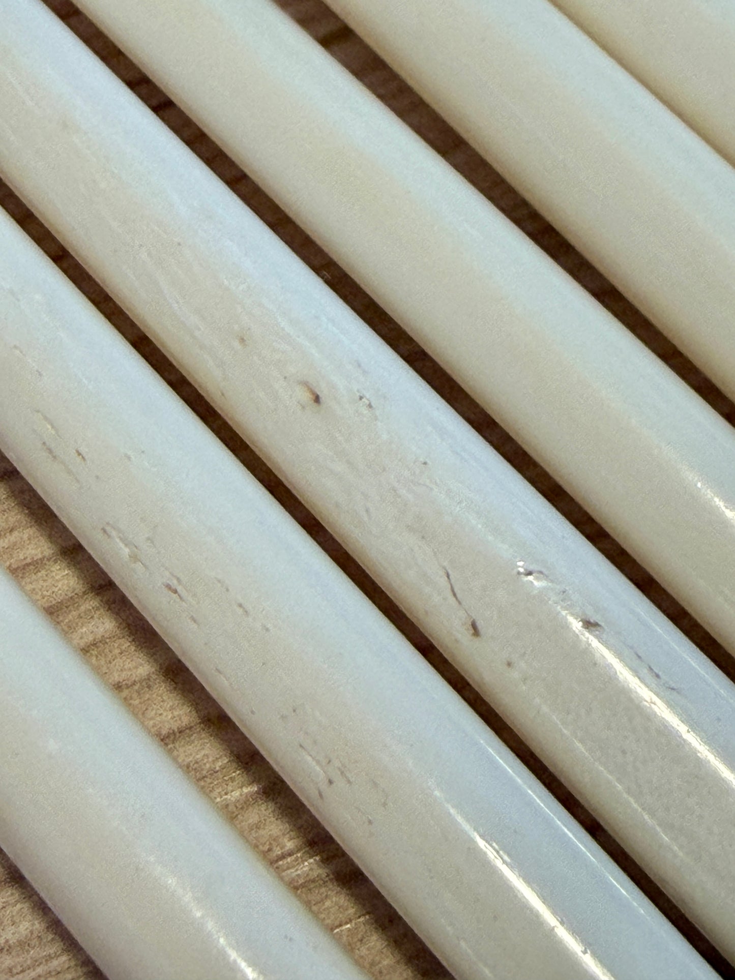 Set bacchette da tavola in osso levigato e madreperla, 70s-80s 12 pz