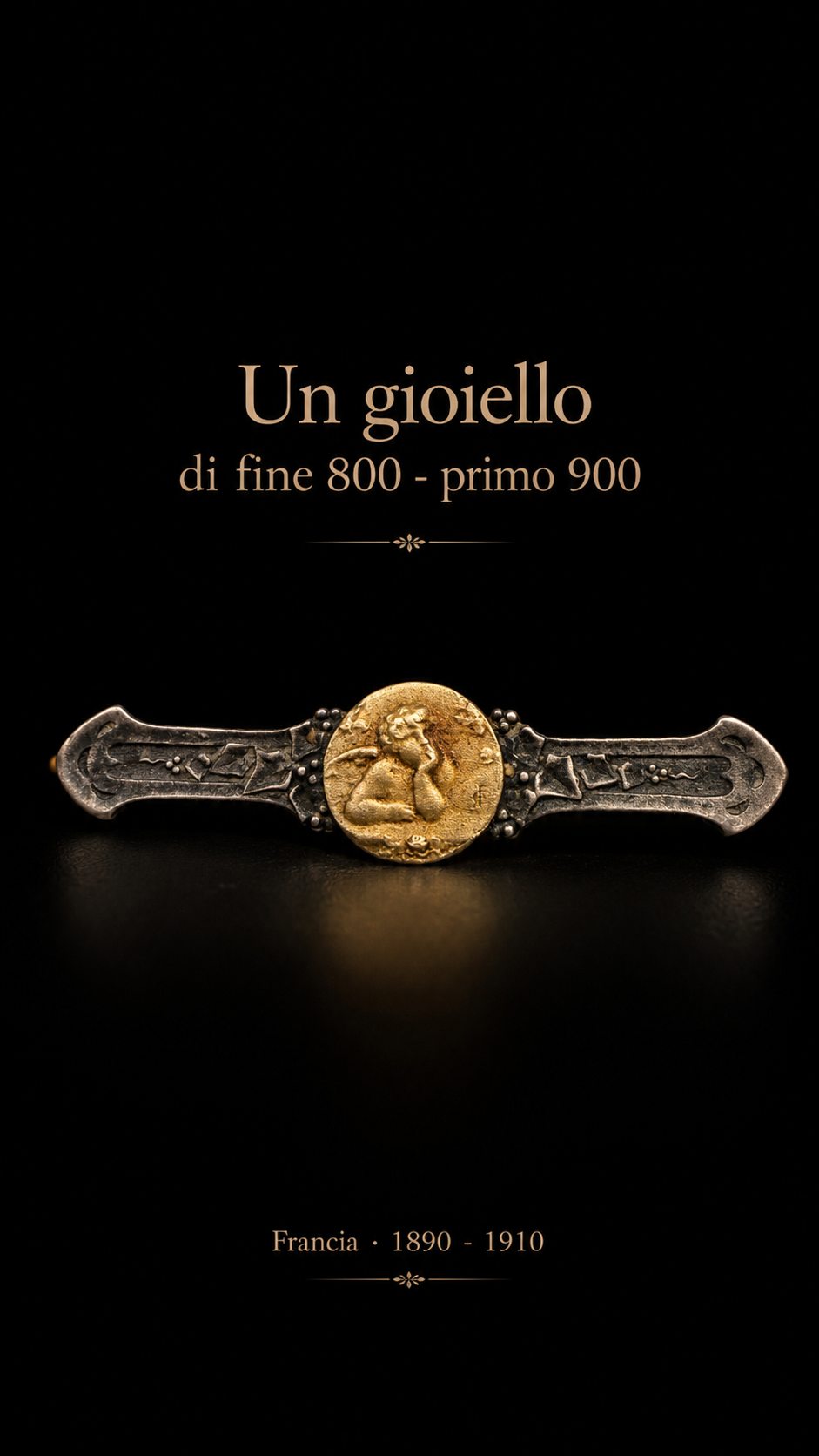 Splendida spilla in argento con medaglione e cherubino, 36 mm, Art Nouveau