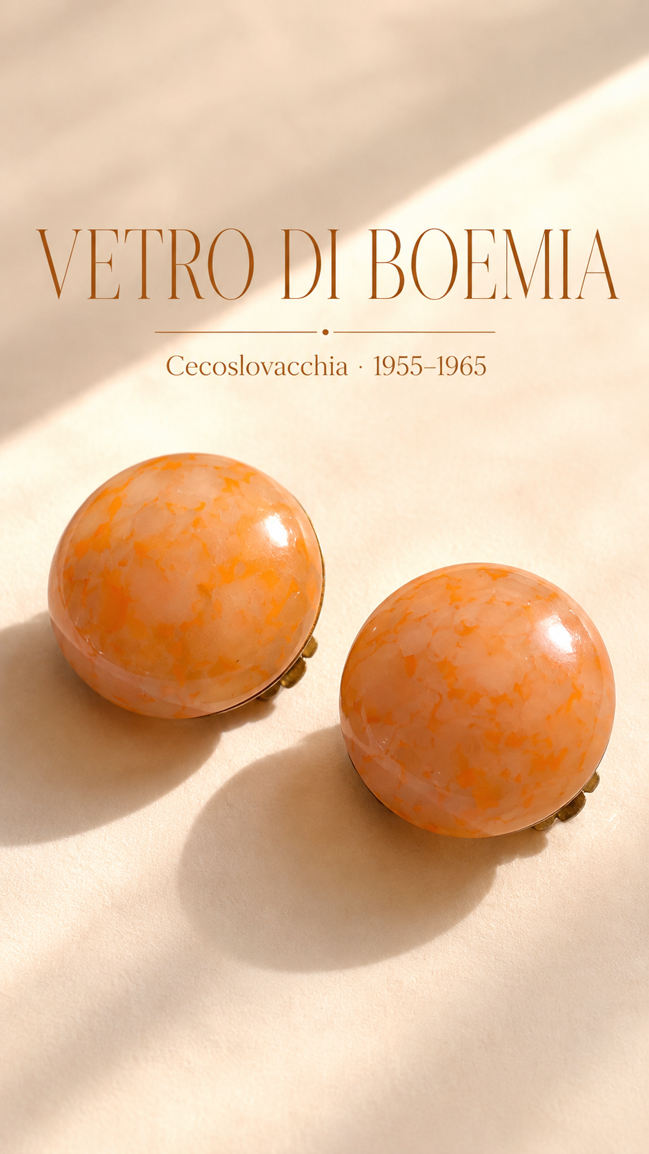Orecchini clip Boemi in vetro lavorato, fine 50s inizio 60s