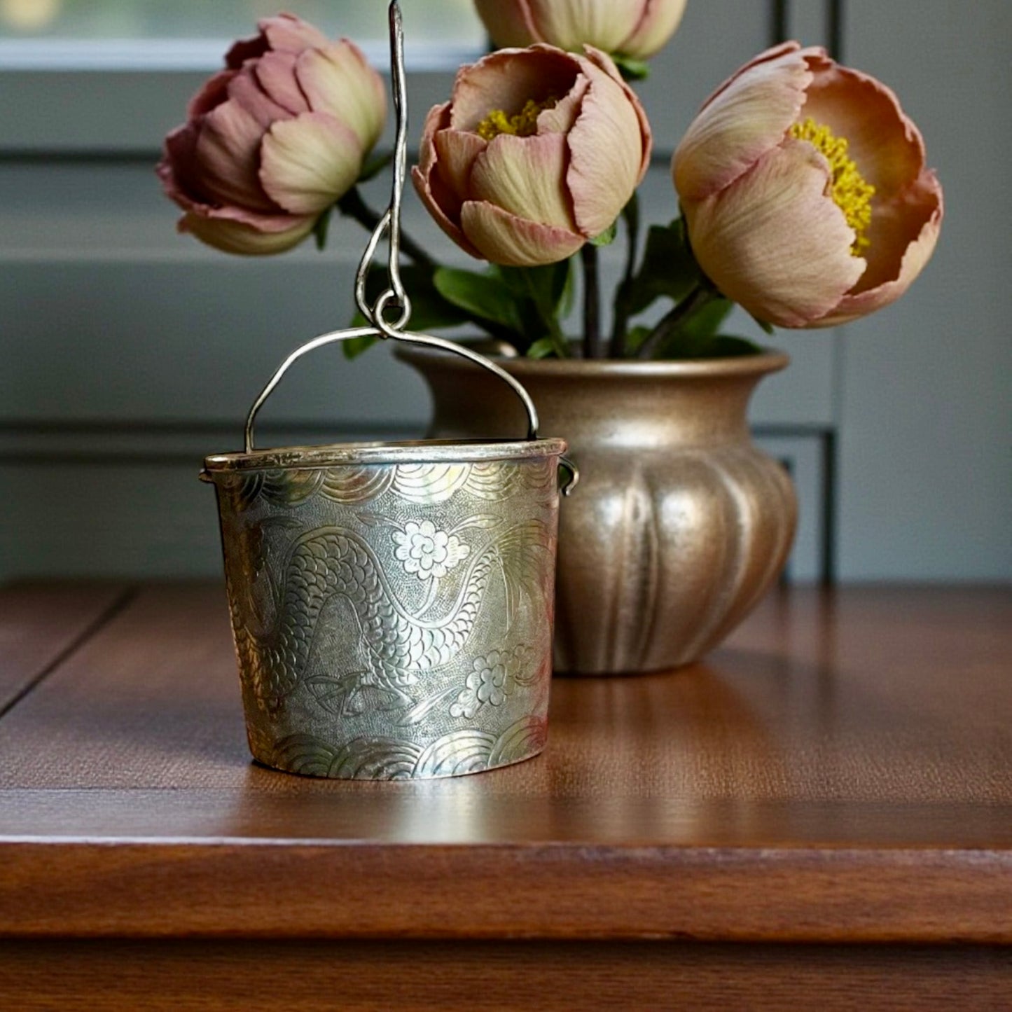 Antico filtro colino da tè con fenice orientale in argento, primo ‘900