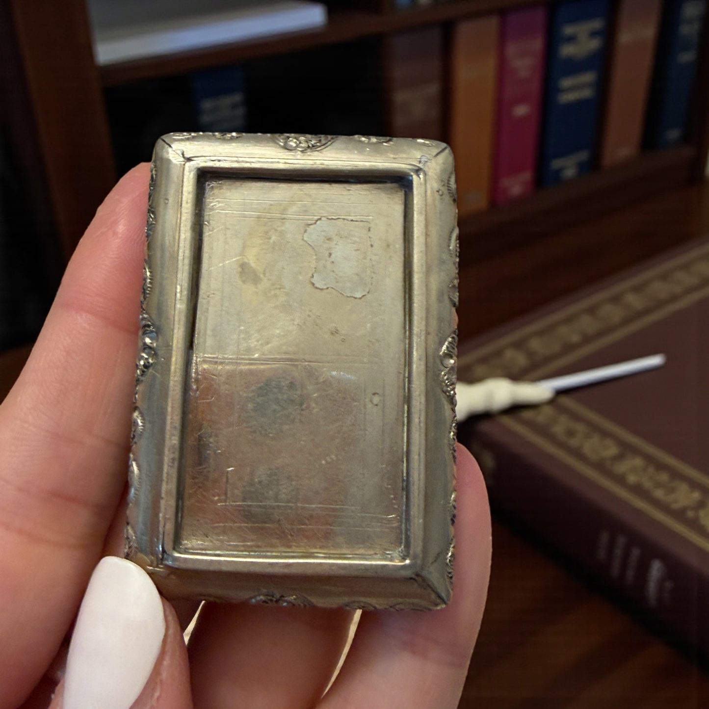 Tabacchiera da fiuto da tasca riccamente decorata, Mitteleuropa primo ‘900