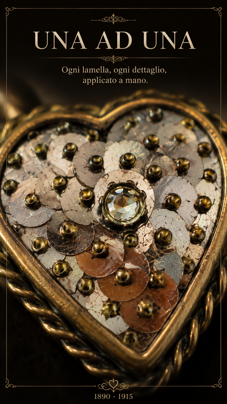 Pendente ciondolo antico fine ‘800 primo ‘900 cuore con paillettes e castone brillante