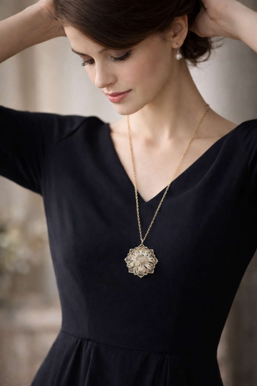 Spilla floreale in finissima filigrana d’argento utilizzabile anche come pendente gioiello ￼