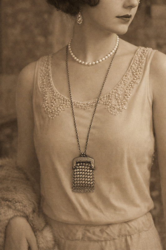 Antica Collana con porta monete argentato, anni ‘20
